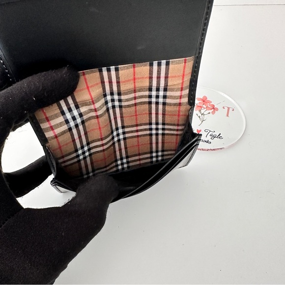 S⭕️LD Burberry Card Case - Picture 8 of 11